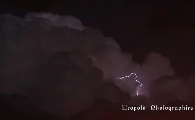 lightning2z.jpg
